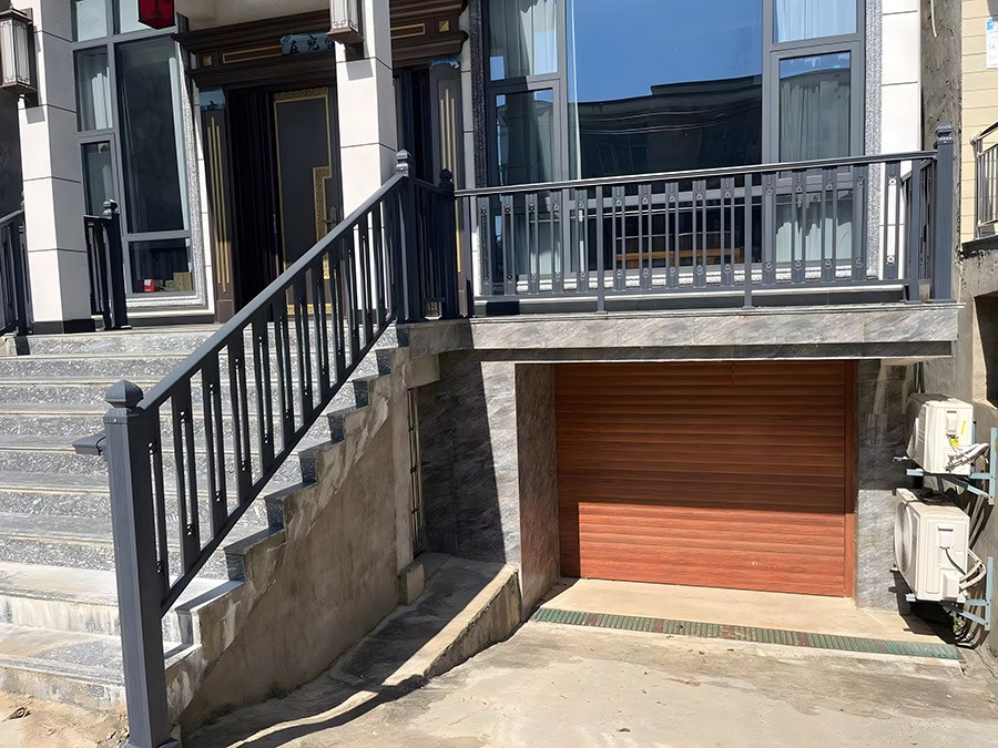 鋁藝（yì）樓（lóu）梯扶手