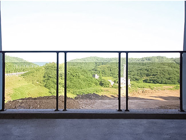 玻璃陽台（tái）護欄