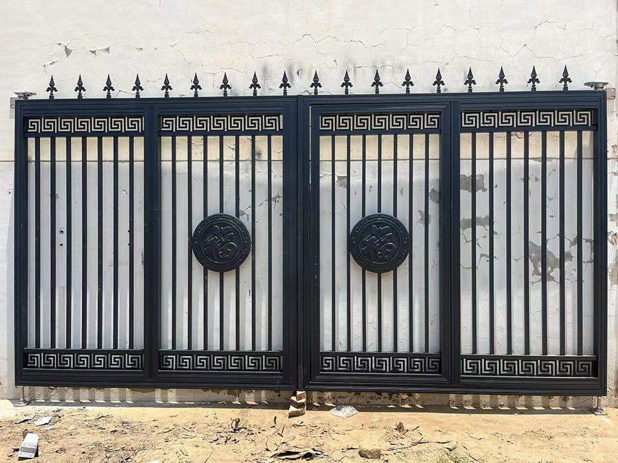 鋁藝庭院大門（mén）